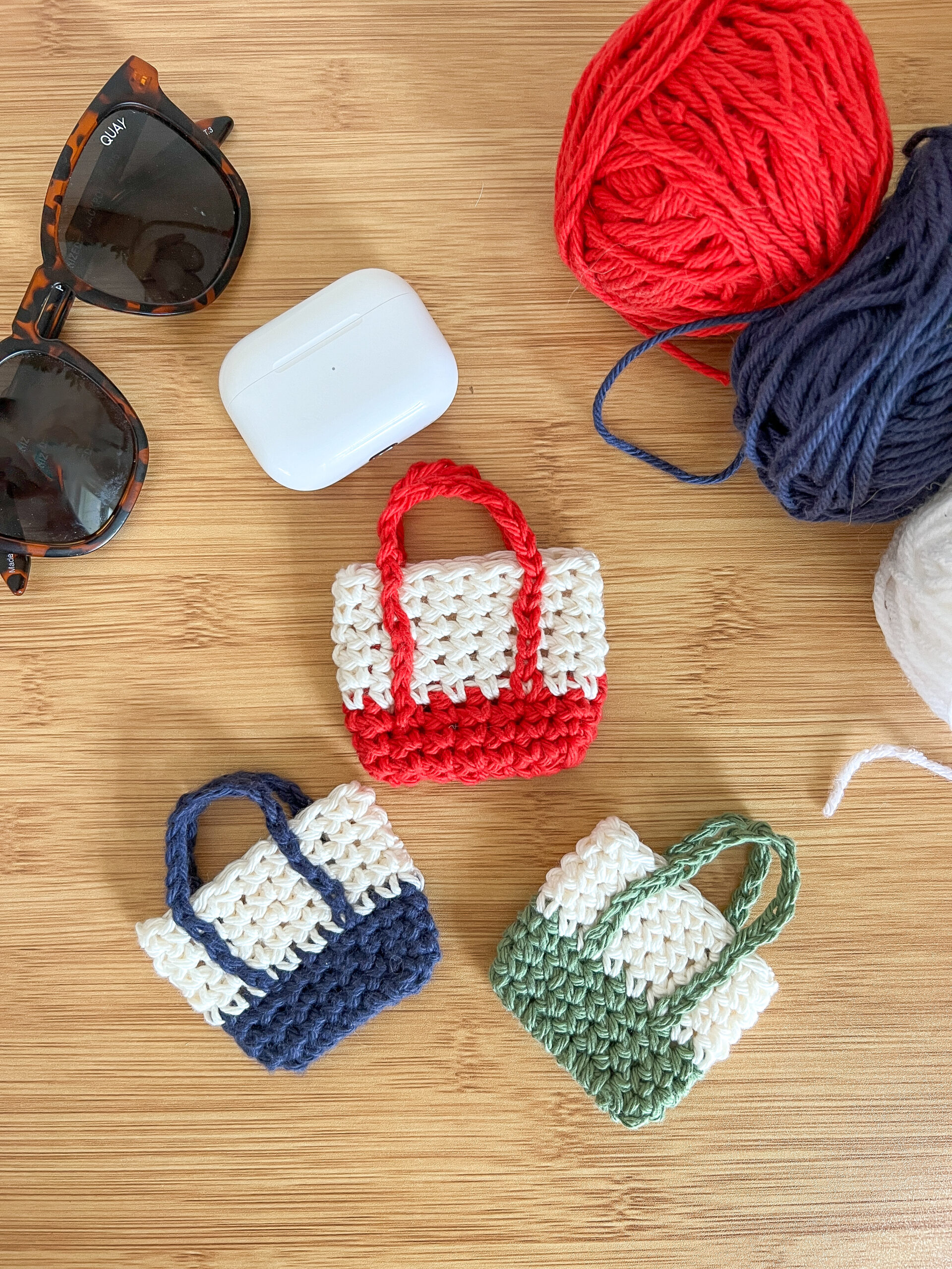 Crochet AirPod bote tote case
